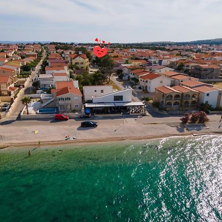Apartman Nardi Vir Exteriör bild